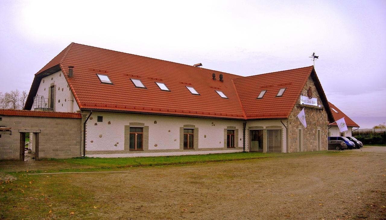 Uksik Ruutel Hotel Kurna Exterior photo